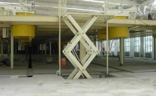 物流行業(yè)必備設備：靈活調節(jié)高度的移動式登車橋